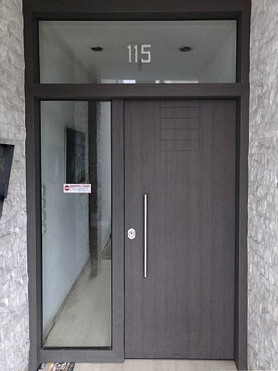 Πόρτα Laminate - Εισόδου Πολυκατοικίας Με 1 Σταθερό & Φεγγίτη