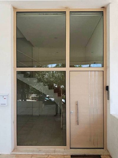 Πόρτα Laminate - Εισόδου Πολυκατοικίας Με 1 Σταθερό & Φεγγίτη