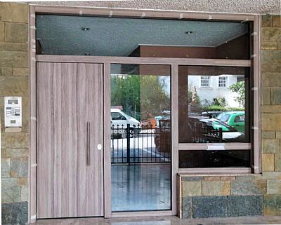 Πόρτα Laminate - Εισόδου Πολυκατοικίας Με 1 Σταθερό & Φεγγίτη